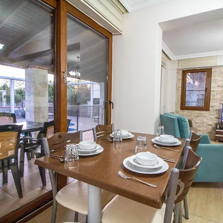 Prestij Makri 4+1 Villa, Oezel Havuzlu, فيلة فتحية