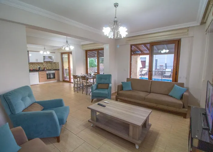 Prestij Makri 4+1 Villa, Oezel Havuzlu, 别墅