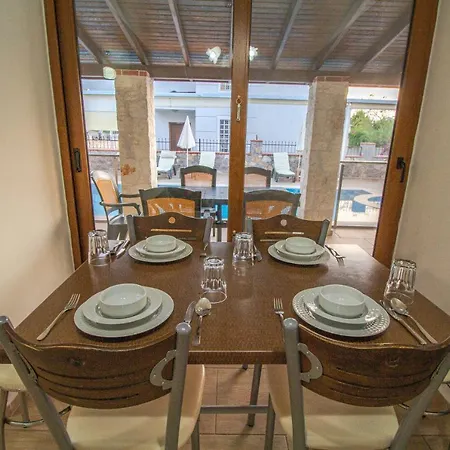 Prestij Makri 4+1 Villa, Oezel Havuzlu, *